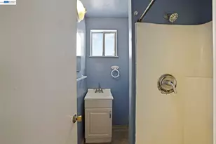 505 9th St, Tracy, CA 95376 - Photo 27