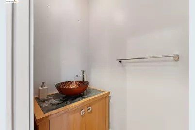 5917 Balboa, Oakland, CA 94611 - Photo 17