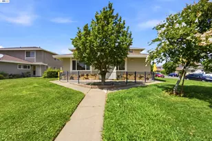 9079 Pinata Way, Sacramento, CA 95826 - Photo 1