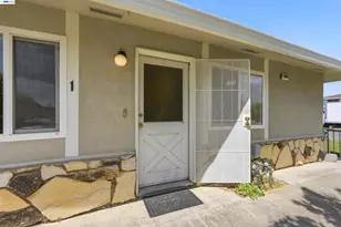 9079 Pinata Way, Sacramento, CA 95826 - Photo 5