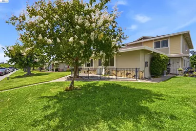 9079 Pinata Way #1, Sacramento, CA 95826 - Photo 3