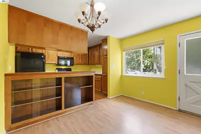 9079 Pinata Way #1, Sacramento, CA 95826 - Photo 13