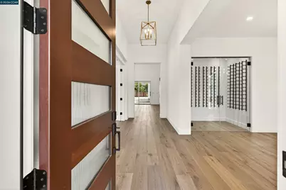 1090 Borrette Court, Napa, CA 94558 - Photo 3