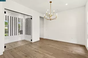 1090 Borrette Ct, Napa, CA 94558 - Photo 13