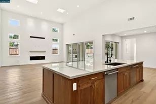 1090 Borrette Ct, Napa, CA 94558 - Photo 7