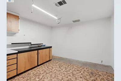 3887 Shasta Cir, Pittsburg, CA 94565 - Photo 7
