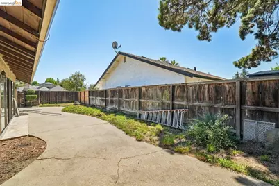 3768 Wood Duck Cir, Stockton, CA 95207 - Photo 29