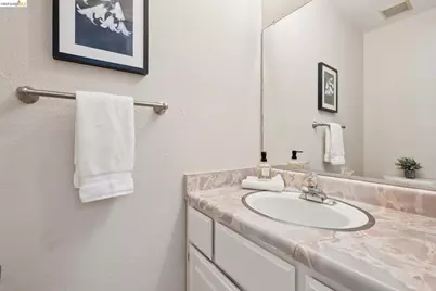 1563 Carpentier, San Leandro, CA 94577 - Photo 19