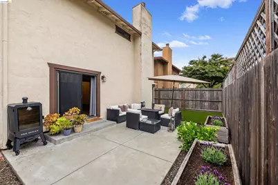 925 Hacienda Cir, Rohnert Park, CA 94928 - Photo 39