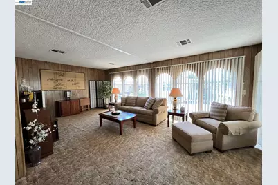 1285 Sussex Way, Hayward, CA 94544 - Photo 9