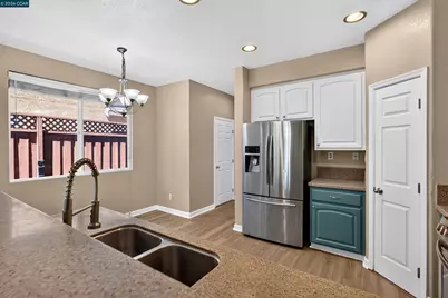 5230 Bay St, Rocklin, CA 95765 - Photo 27