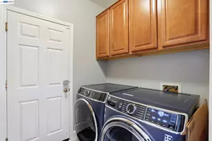 2742 St Andrews Dr, Brentwood, CA 94513 - Photo 35