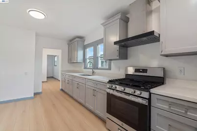1012 72nd Ave, Oakland, CA 94621 - Photo 13