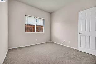 406 Grenadine Way, Hercules, CA 94547 - Photo 11