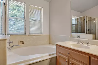 406 Grenadine Way, Hercules, CA 94547 - Photo 27