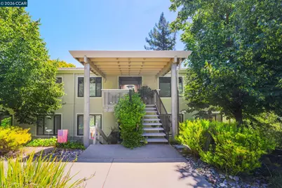 2224 Pine Knoll Dr #8, Walnut Creek, CA 94595 - Photo 1