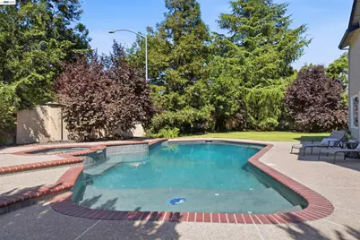 1381 Citadelle St, Tracy, CA 95304 - Photo 49