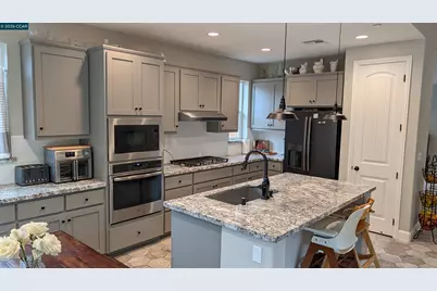 1813 Holsteiner Dr, Fairfield, CA 94534 - Photo 7