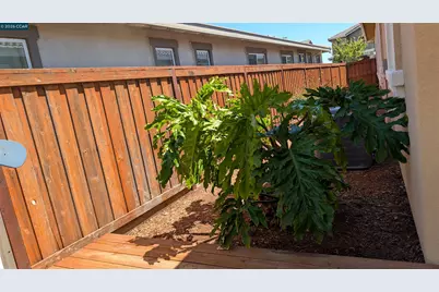 1813 Holsteiner Dr, Fairfield, CA 94534 - Photo 23