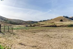 8201 Highland Rd, Livermore, CA 94551 - Photo 21