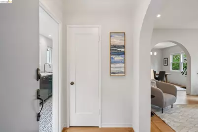 1246 Hopkins St, Berkeley, CA 94702 - Photo 11
