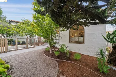 1246 Hopkins St, Berkeley, CA 94702 - Photo 7