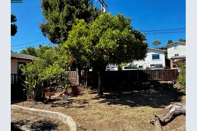 1546 Azalea Ave, Martinez, CA 94553 - Photo 9