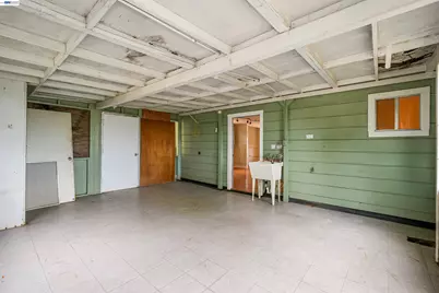 26027 Clover Rd, Fairview, CA 94542 - Photo 39