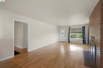 26027 Clover Rd, Fairview, CA 94542 - Photo 15