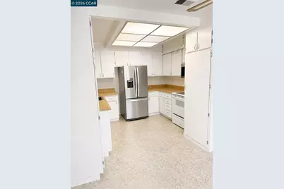 1070 Mohr Ln #1, Concord, CA 94518 - Photo 7