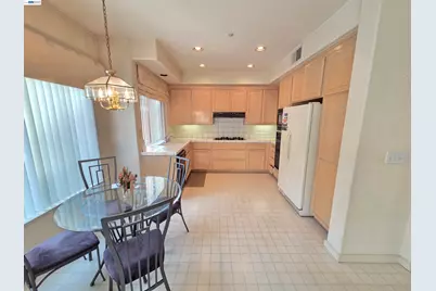 30330 Meridien Cir, Union City, CA 94587 - Photo 7