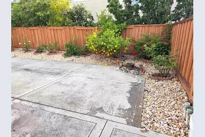 30330 Meridien Cir, Union City, CA 94587 - Photo 21