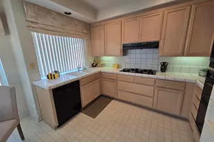 30330 Meridien Cir, Union City, CA 94587 - Photo 9