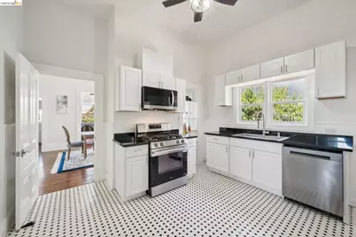2230 23rd Ave, Oakland, CA 94606 - Photo 17