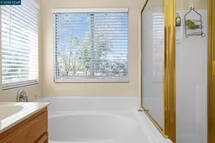 616 Ross Cir, Martinez, CA 94553 - Photo 9