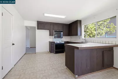 565 Mt Dell Dr, Clayton, CA 94517 - Photo 9
