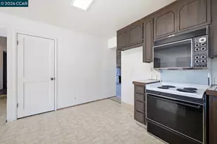 565 Mt Dell Dr, Clayton, CA 94517 - Photo 11