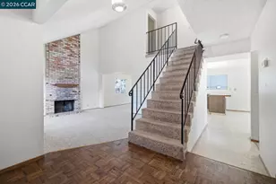 565 Mt Dell Dr, Clayton, CA 94517 - Photo 3