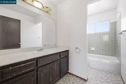 565 Mt Dell Dr, Clayton, CA 94517 - Photo 25