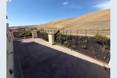 1695 Terracina Dr, Dublin, CA 94568 - Photo 15