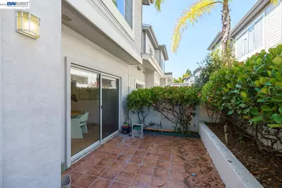 8591 Via Mallorca #F, San Diego, CA 92037 - Photo 5