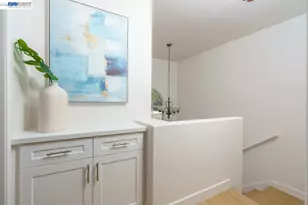8591 Via Mallorca, San Diego, CA 92037 - Photo 23