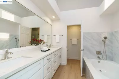8591 Via Mallorca #F, San Diego, CA 92037 - Photo 31