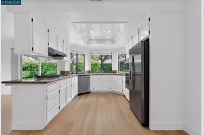 40 Saint Tropez Ct, Danville, CA 94506 - Photo 9