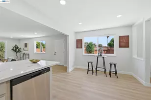 965 Collins Ct, Hayward, CA 94544 - Photo 25