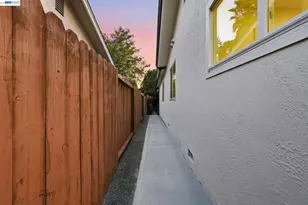 965 Collins Ct, Hayward, CA 94544 - Photo 13