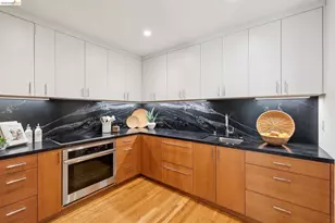 390 43rd, Oakland, CA 94609 - Photo 9