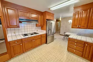 2164 Lakeview Dr, San Leandro, CA 94577 - Photo 11