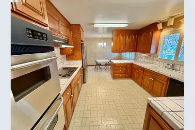 2164 Lakeview Dr, San Leandro, CA 94577 - Photo 7