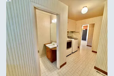 2164 Lakeview Dr, San Leandro, CA 94577 - Photo 19